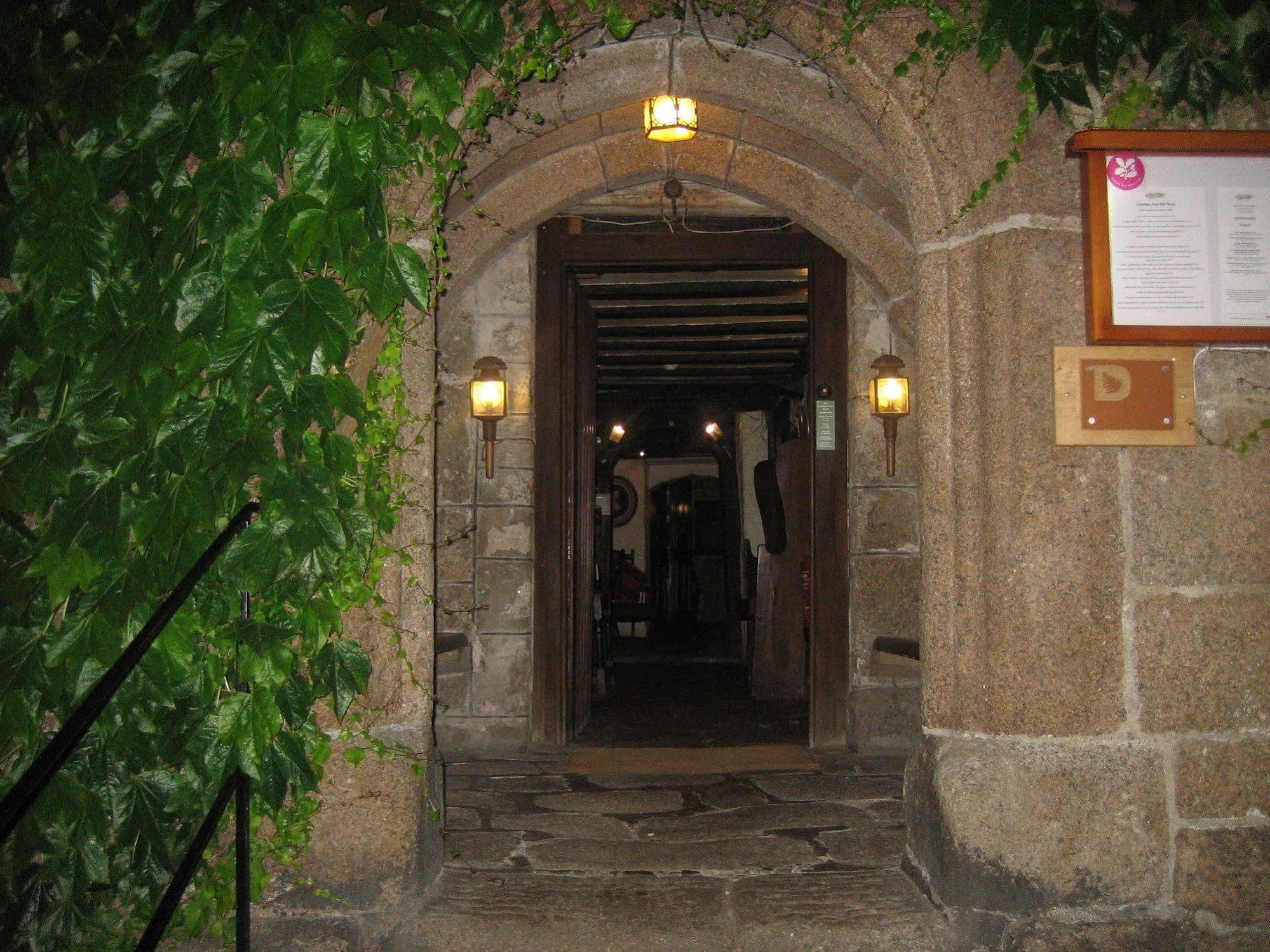 The Oxenham Arms Hotel Devon South Zeal Dış mekan fotoğraf